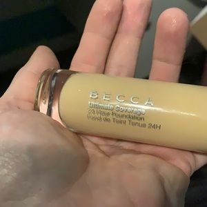 Becca Ultimate Coverage Foundation